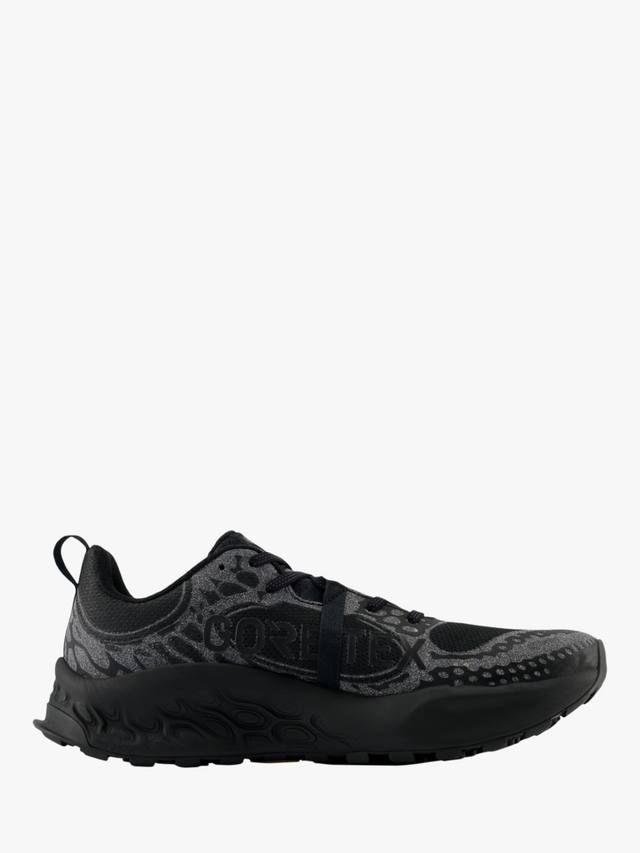 Мужские спортивные кроссовки fresh foam x hierro v8 gore-tex New Balance, черный
Мужские спортивные кроссовки fresh foam x hierro v8 gore-tex New Balance, черный