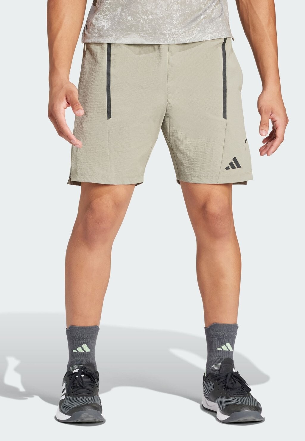 Спортивные шорты Designed For Strong Workout Adidas, цвет silver pebble black
Спортивные шорты Designed For Strong Workout Adidas, цвет silver pebble black