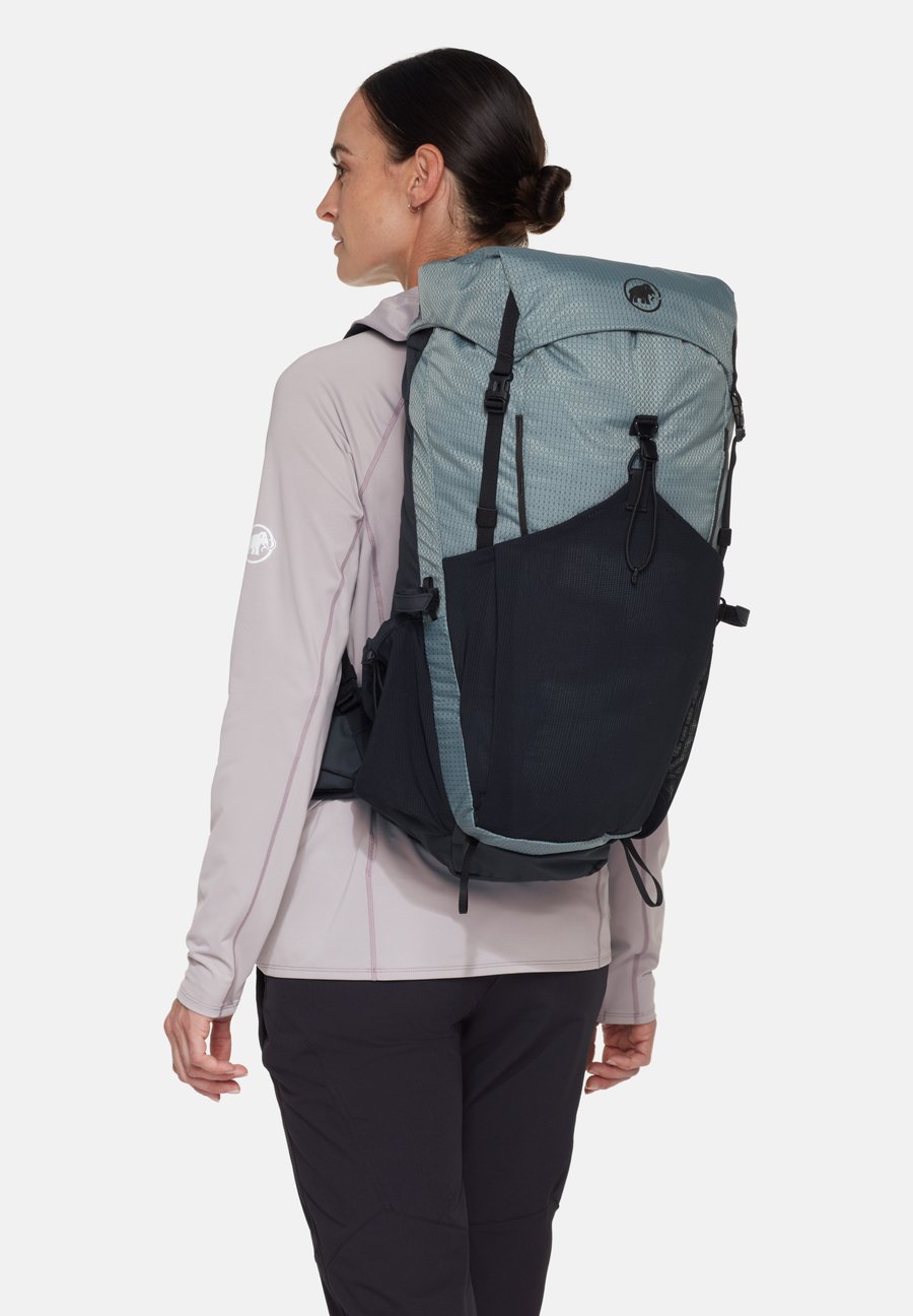 Рюкзак Mammut DUCAN 26 W, Strata Black/Black
Рюкзак Mammut DUCAN 26 W, Strata Black/Black