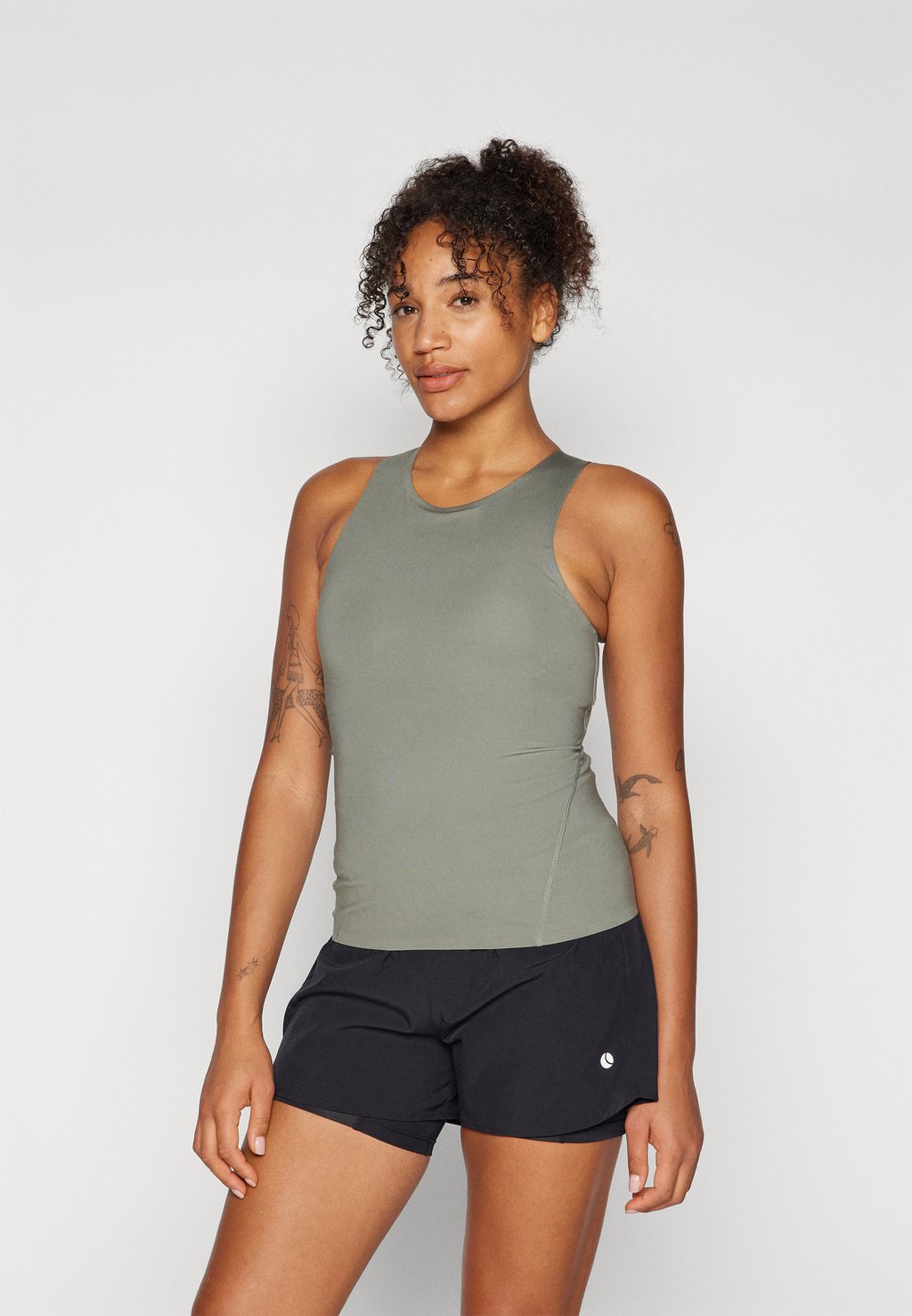 Топ STUDIO TANK Björn Borg, зеленый
Топ STUDIO TANK Björn Borg, зеленый