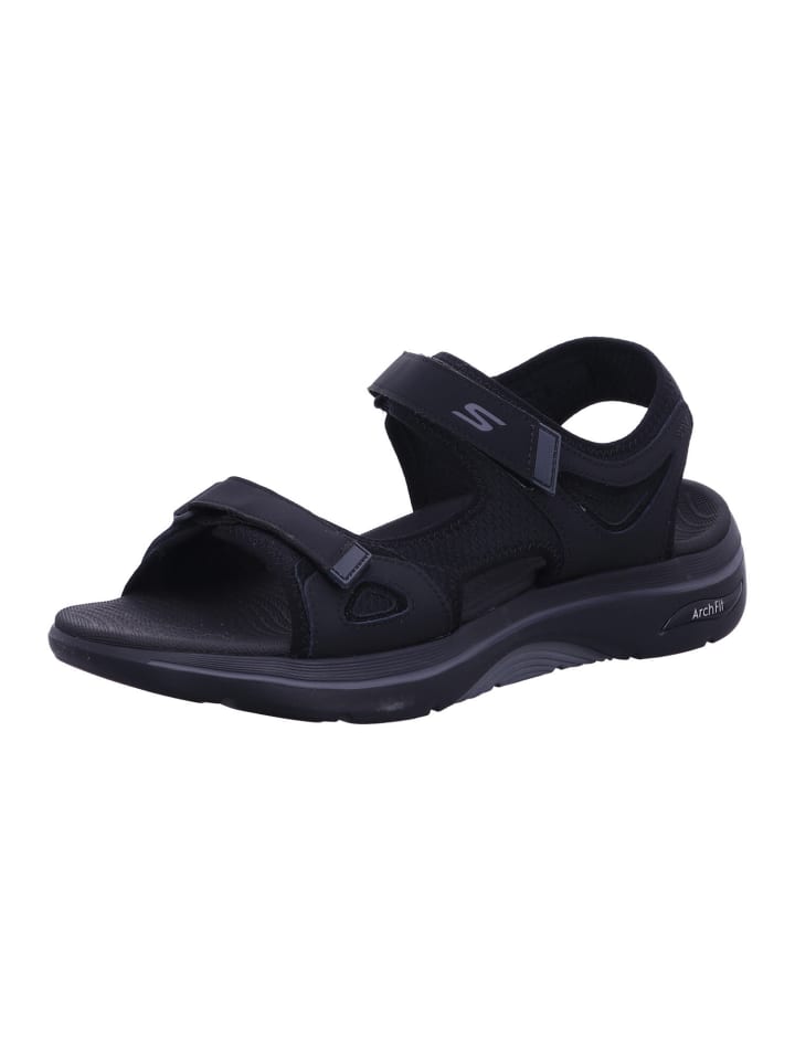 Черные сандалии Skechers
Черные сандалии Skechers