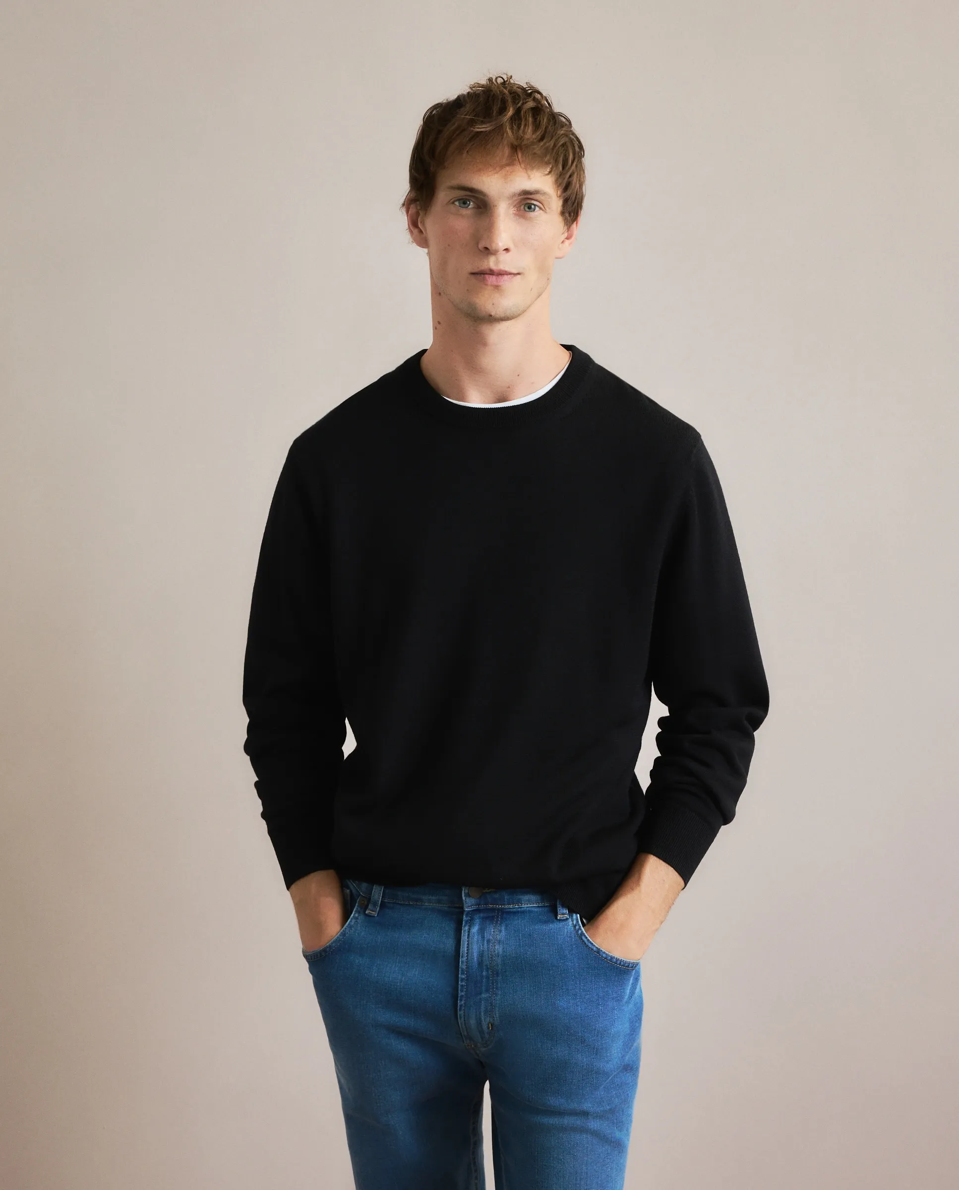 Джемпер с круглым вырезом гладкий 100% шерсть мериноса Emidio Tucci, черный
Джемпер с круглым вырезом гладкий 100% шерсть мериноса Emidio Tucci, черный