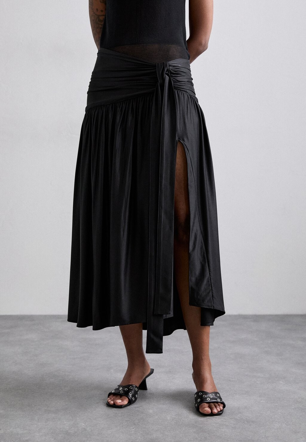 Юбка макси JUPE Rabanne, черный
Юбка макси JUPE Rabanne, черный