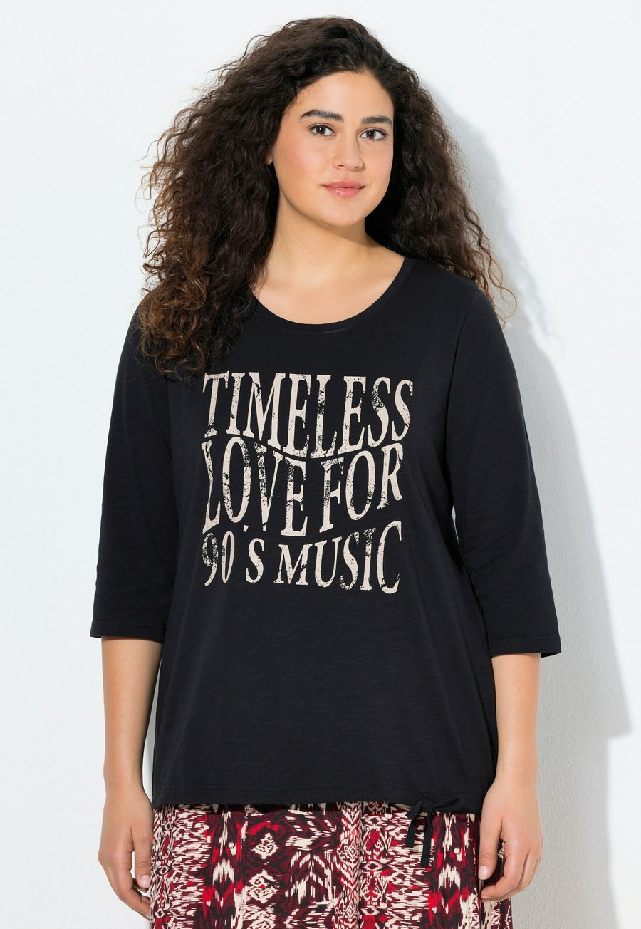 Футболка Ulla Popken TIMELESS LOVE 3/4 SLEEVE GRAPHIC , Black, Черный, Футболка Ulla Popken TIMELESS LOVE 3/4 SLEEVE GRAPHIC , Black
Футболка Ulla Popken TIMELESS LOVE 3/4 SLEEVE GRAPHIC , Black, Черный, Футболка Ulla Popken TIMELESS LOVE 3/4 SLEEVE GRAPHIC , Black