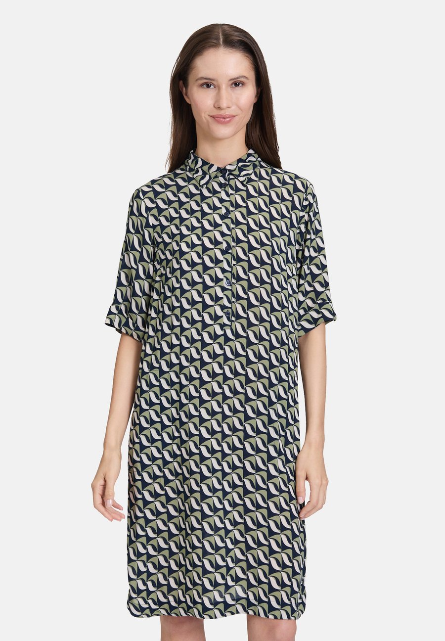 Платье Betty Barclay MIT AUFDRUCK, Dark Blue/Green/Dark Blue
Платье Betty Barclay MIT AUFDRUCK, Dark Blue/Green/Dark Blue