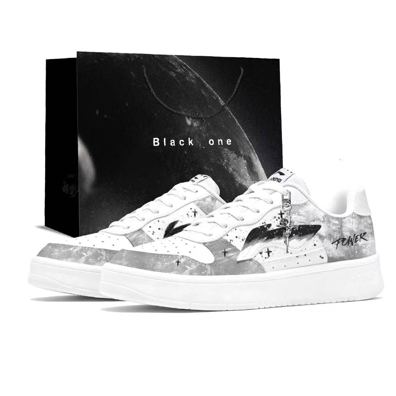 Мужские плавающие скейтбордные кроссовки Li Ning Floating Boat с противоскользящим и износостойким покрытием, легкие и легкие., черный серый (with shopping bag)
Мужские плавающие скейтбордные кроссовки Li Ning Floating Boat с противоскользящим и износостойким покрытием, легкие и легкие., черный серый (with shopping bag)