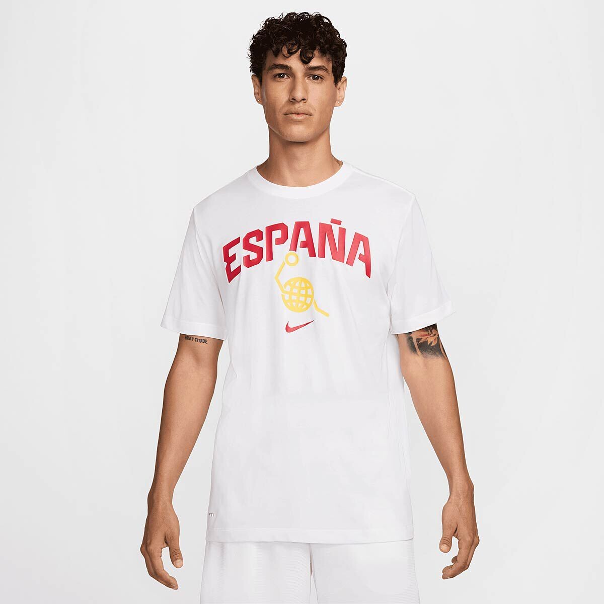 Футболка сборной Испании по баскетболу Nike, цвет White/White/Tour Yellow/(Gym Red)
Футболка сборной Испании по баскетболу Nike, цвет White/White/Tour Yellow/(Gym Red)