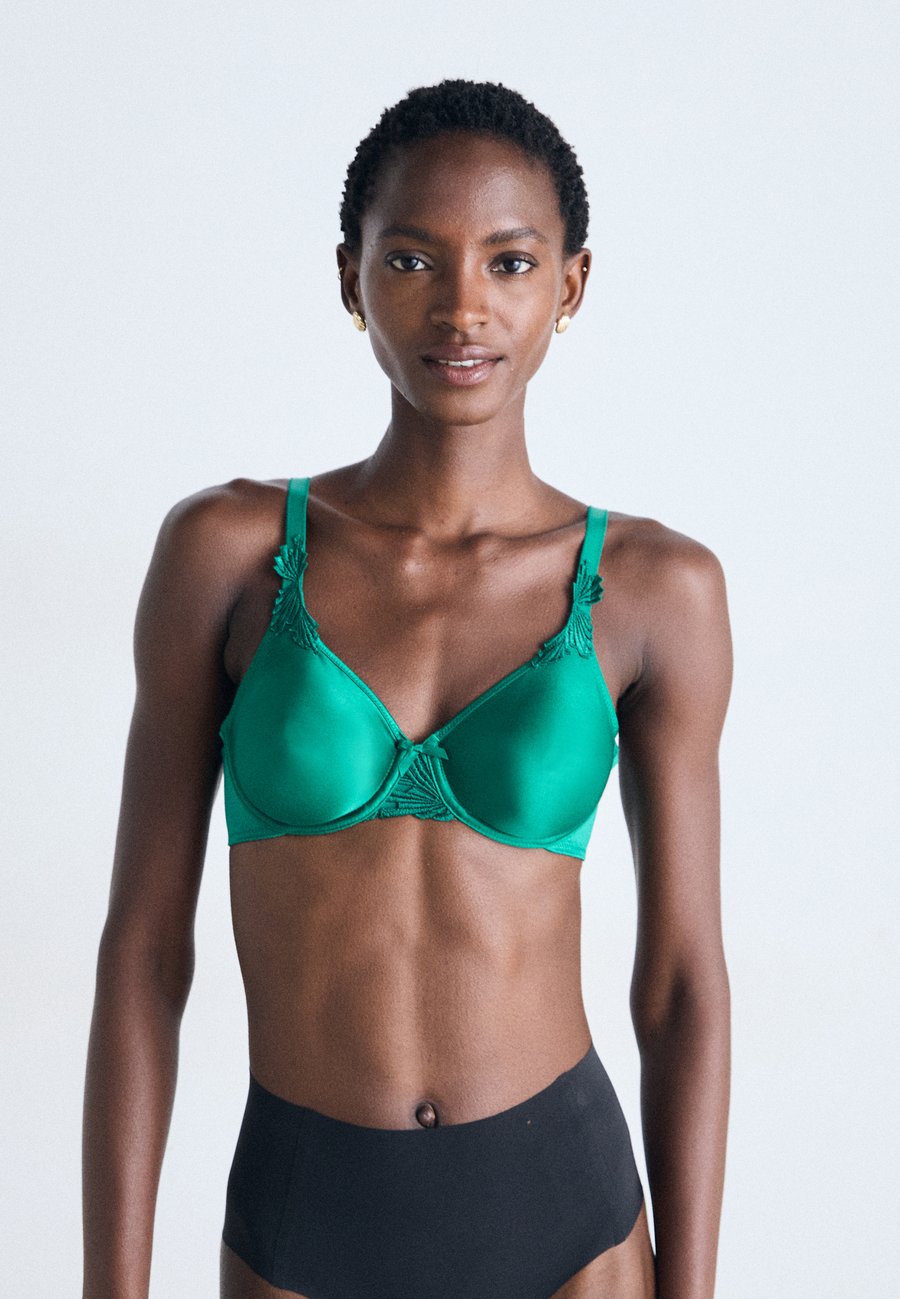 Бюстгальтер Chantelle COVERING MOLDED , Racing Green/Green
Бюстгальтер Chantelle COVERING MOLDED , Racing Green/Green