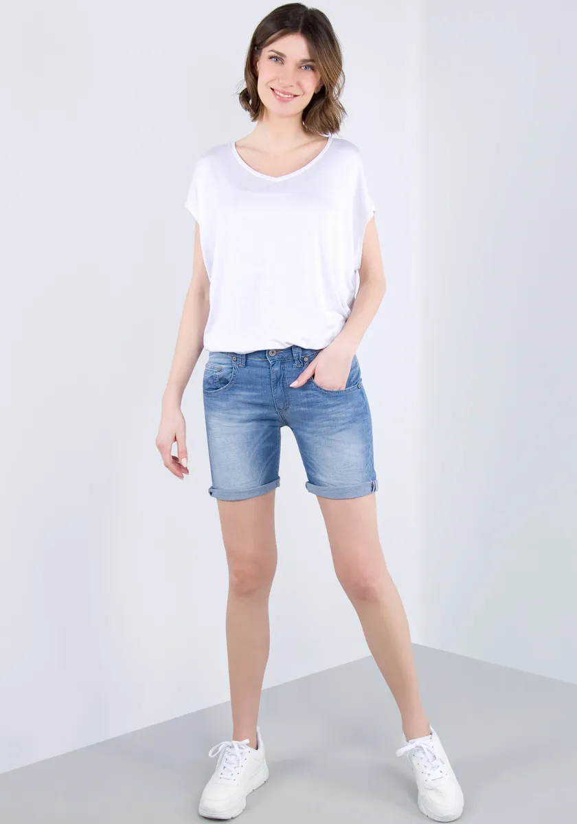 Пожалуйста, джинсовые шорты из легкого денима, облегающего кроя Please Jeans, цвет 1670-Bludenim
Пожалуйста, джинсовые шорты из легкого денима, облегающего кроя Please Jeans, цвет 1670-Bludenim
