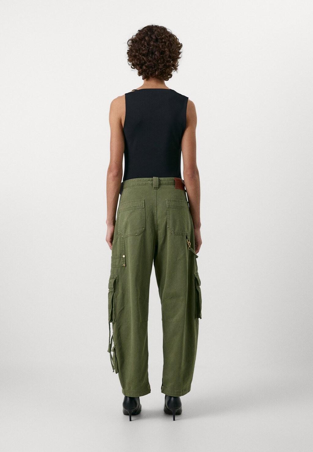 Топ GAP X CULT GAIA CHAIN HLTR TOP GAP, черный
Топ GAP X CULT GAIA CHAIN HLTR TOP GAP, черный