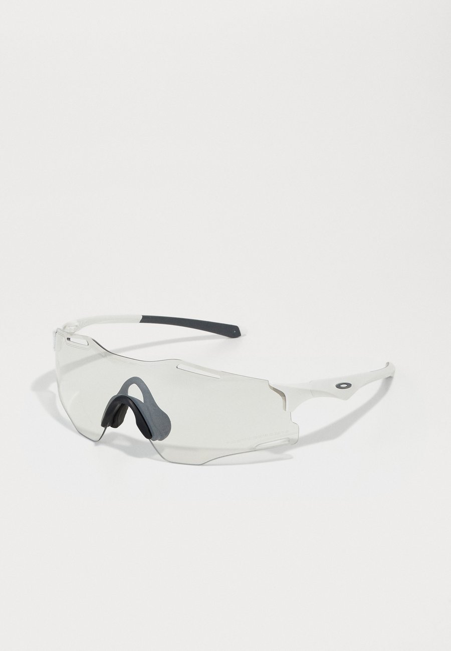 Солнцезащитные очки Oakley CYBR UNISEX, Matte White/White
Солнцезащитные очки Oakley CYBR UNISEX, Matte White/White