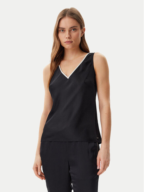 Топний стандартный крой K20K208185 Calvin Klein, черный
Топний стандартный крой K20K208185 Calvin Klein, черный