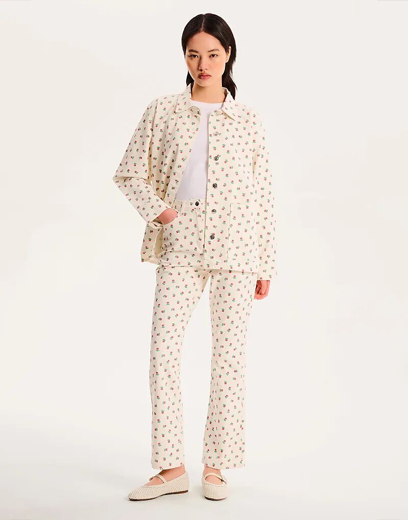 Джинсы OMNES Sarah с высокой посадкой, расклешенные, с белым узором
Джинсы OMNES Sarah с высокой посадкой, расклешенные, с белым узором