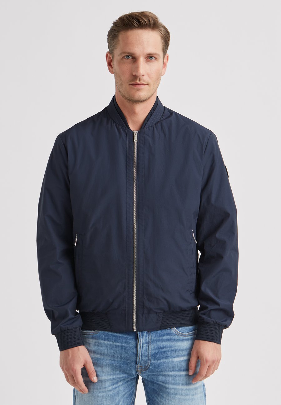 Куртка Milestone VERMONT, Nachtblau/Dark Blue
Куртка Milestone VERMONT, Nachtblau/Dark Blue