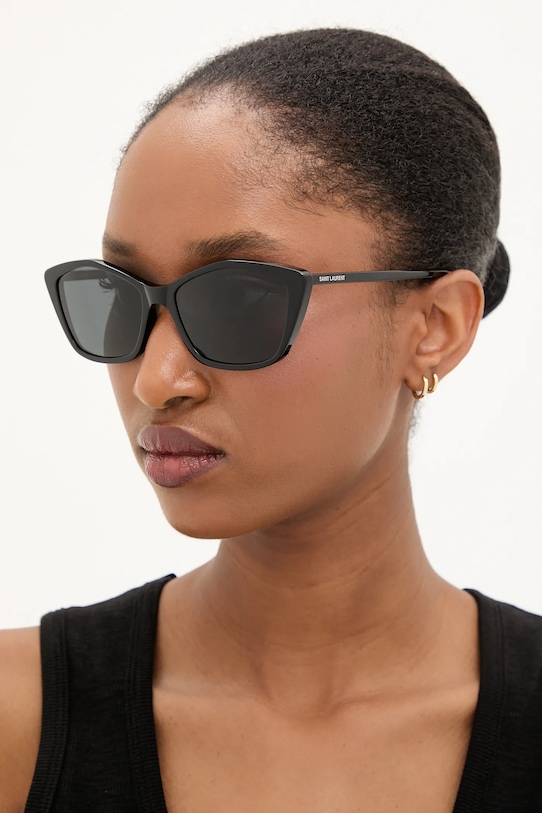 Солнцезащитные очки Saint Laurent, черный
Солнцезащитные очки Saint Laurent, черный