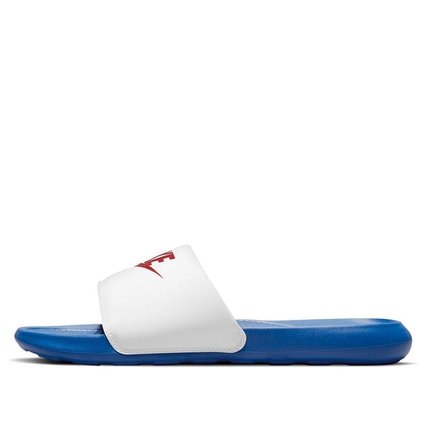 Тапочки victori one slide 'game royal university red' Nike, белый
Тапочки victori one slide 'game royal university red' Nike, белый