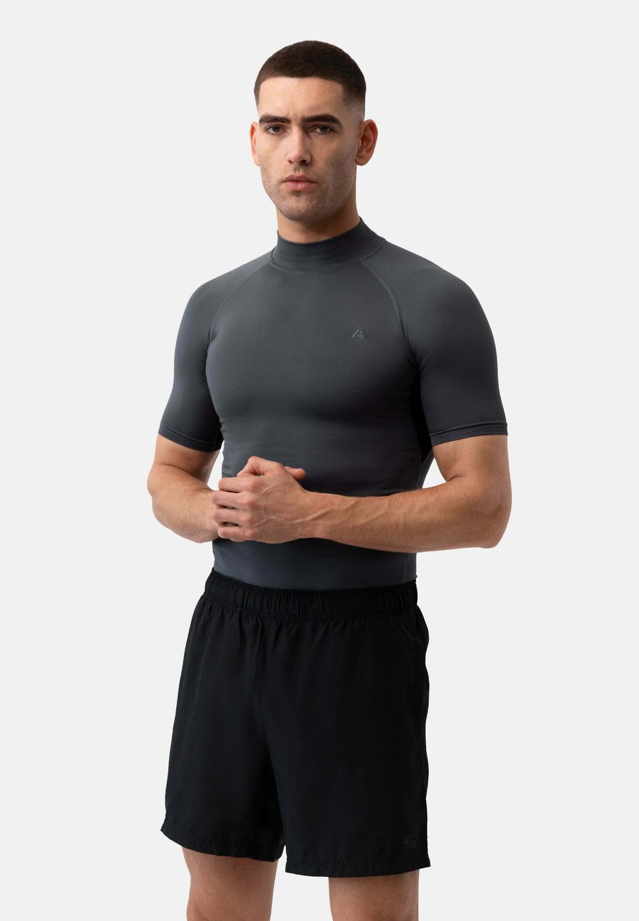 Футболка Danish Endurance COMPRESSION SHORT SLEEVE 2-PACK, Black Grey/Grey, Черный, Футболка Danish Endurance COMPRESSION SHORT SLEEVE 2-PACK, Black Grey/Grey
Футболка Danish Endurance COMPRESSION SHORT SLEEVE 2-PACK, Black Grey/Grey, Черный, Футболка Danish Endurance COMPRESSION SHORT SLEEVE 2-PACK, Black Grey/Grey