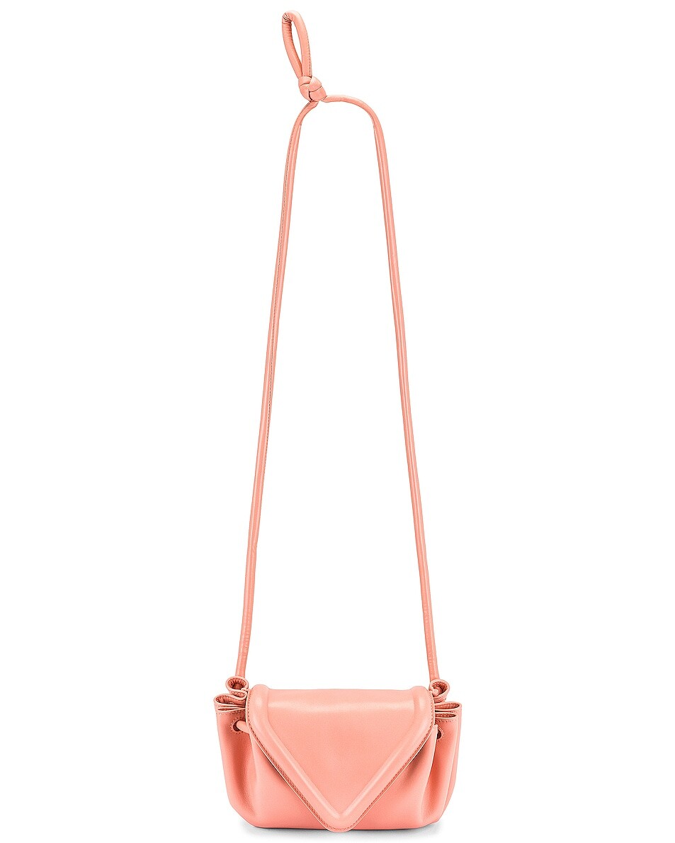 Сумка-клатч Bottega Veneta Small Beak, цвет Peachy & Silver, Оранжевый, Сумка-клатч Bottega Veneta Small Beak, цвет Peachy & Silver
Сумка-клатч Bottega Veneta Small Beak, цвет Peachy & Silver, Оранжевый, Сумка-клатч Bottega Veneta Small Beak, цвет Peachy & Silver