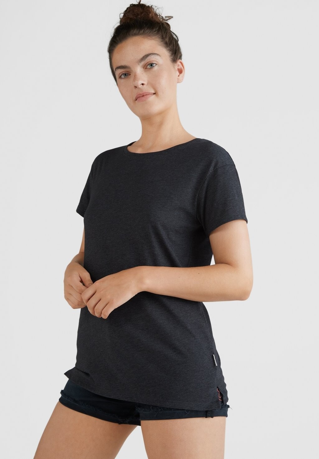 Базовая футболка O'Neill, блэкаут Essentials
Базовая футболка O'Neill, блэкаут Essentials