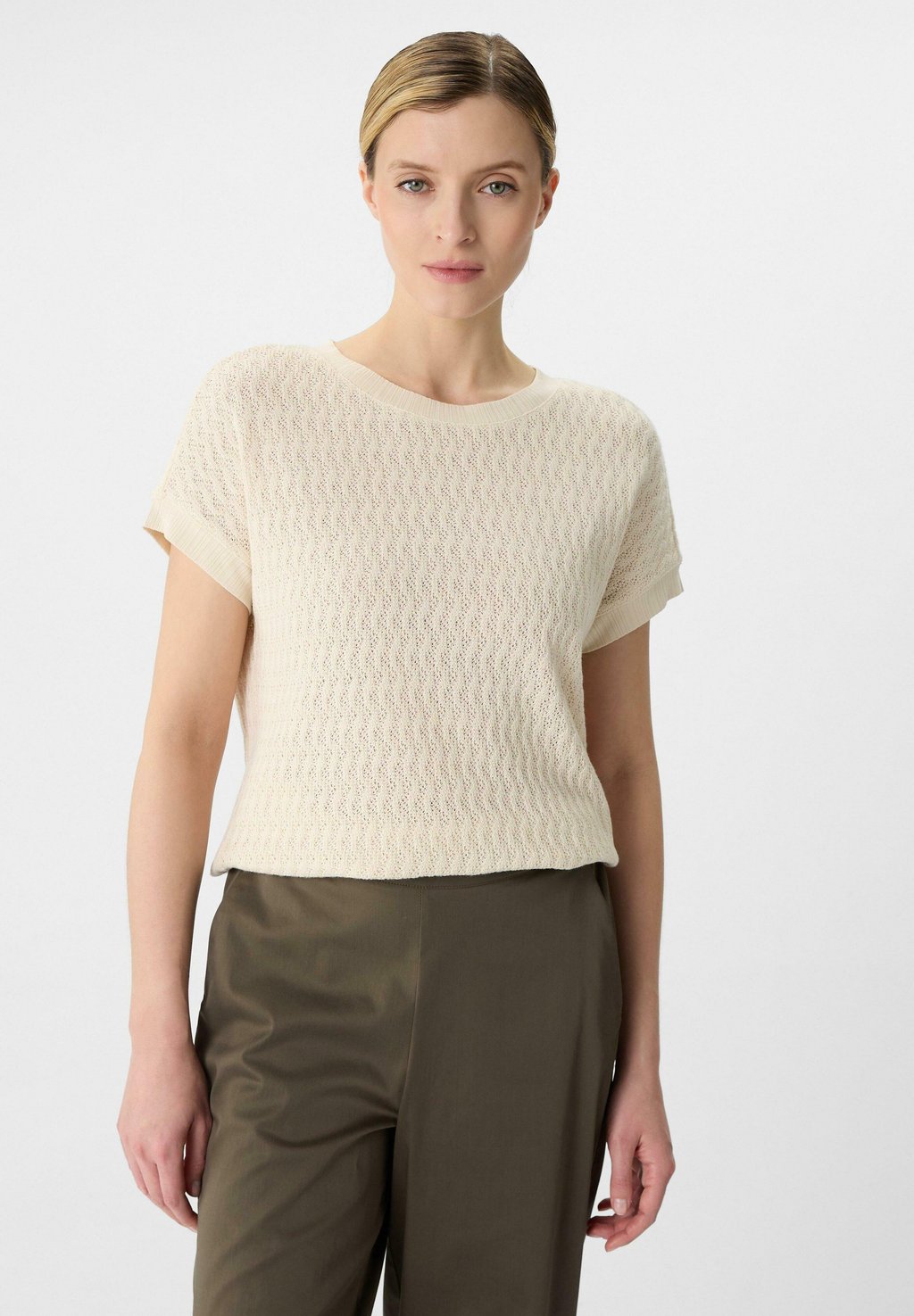 Футболка с принтом comma, кремовый
Футболка с принтом comma, кремовый