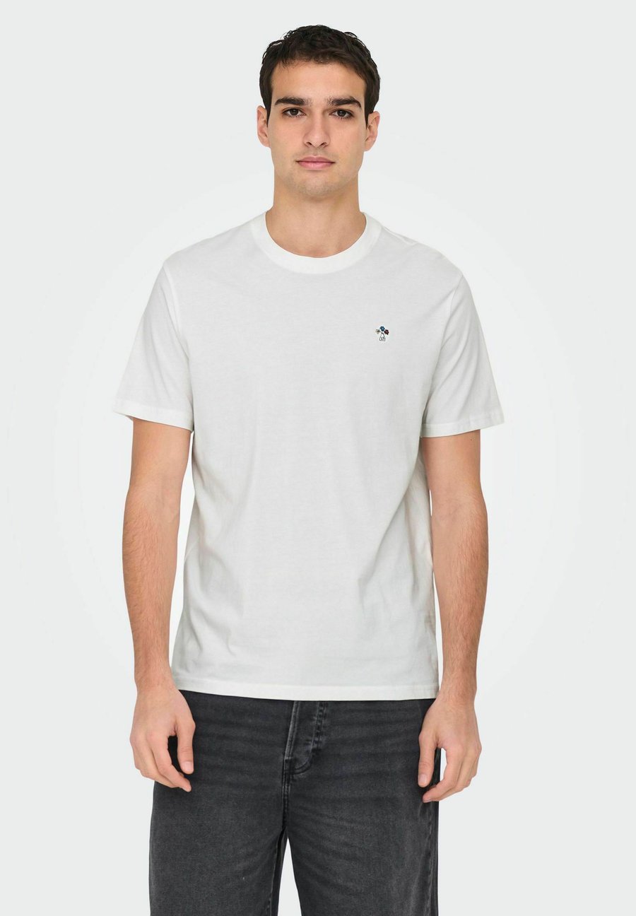 Футболка Only & Sons ONSKEVIN, Cloud Dancer/Off-White, Белый, Футболка Only & Sons ONSKEVIN, Cloud Dancer/Off-White
Футболка Only & Sons ONSKEVIN, Cloud Dancer/Off-White, Белый, Футболка Only & Sons ONSKEVIN, Cloud Dancer/Off-White