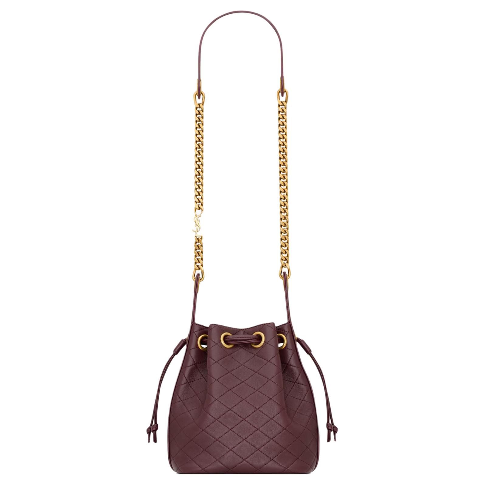 SAINT LAURENT CASSANDRE Сумка-ведро из ягненка, женская сумка через плечо Cabernet Sauvignon Red
SAINT LAURENT CASSANDRE Сумка-ведро из ягненка, женская сумка через плечо Cabernet Sauvignon Red