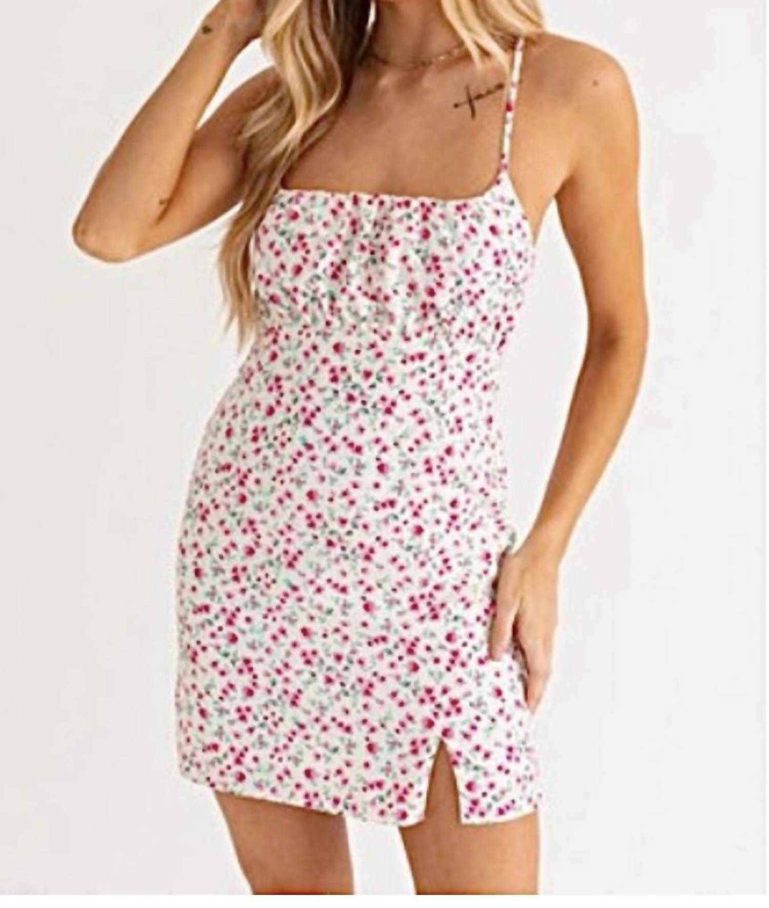 Цветочное платье цвета слоновой кости LE LIS 
Цветочное платье цвета слоновой кости LE LIS