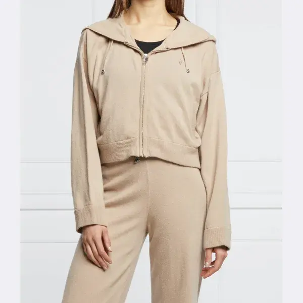 Укороченный свитшот с добавлением шерсти и кашемира Juicy Couture, бежевый
Укороченный свитшот с добавлением шерсти и кашемира Juicy Couture, бежевый