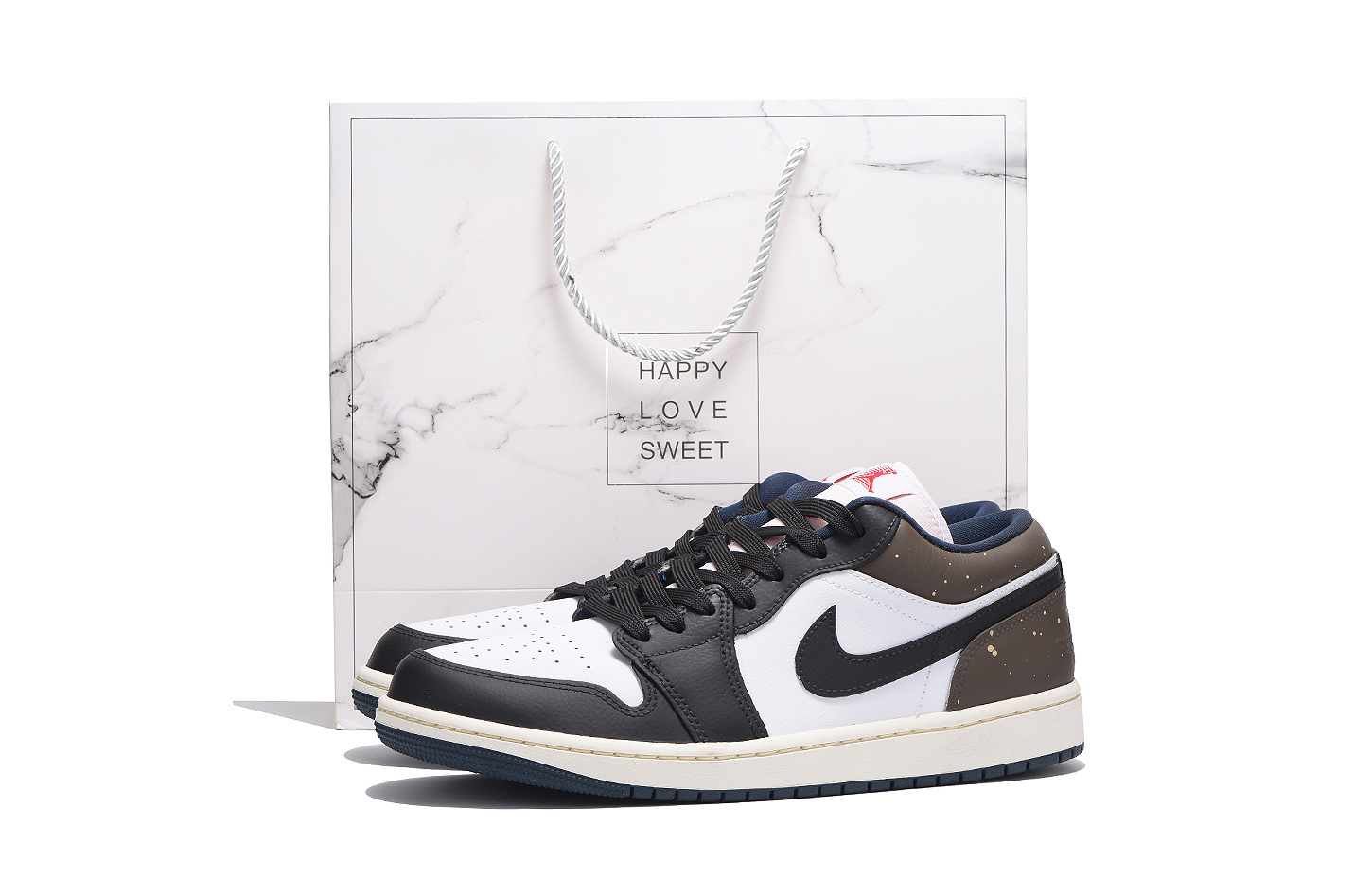 Jordan Баскетбольные кроссовки Air 1 с антискользящим и износостойким покрытием, низкие, винтажные, мужские, темно-коричневые
Jordan Баскетбольные кроссовки Air 1 с антискользящим и износостойким покрытием, низкие, винтажные, мужские, темно-коричневые