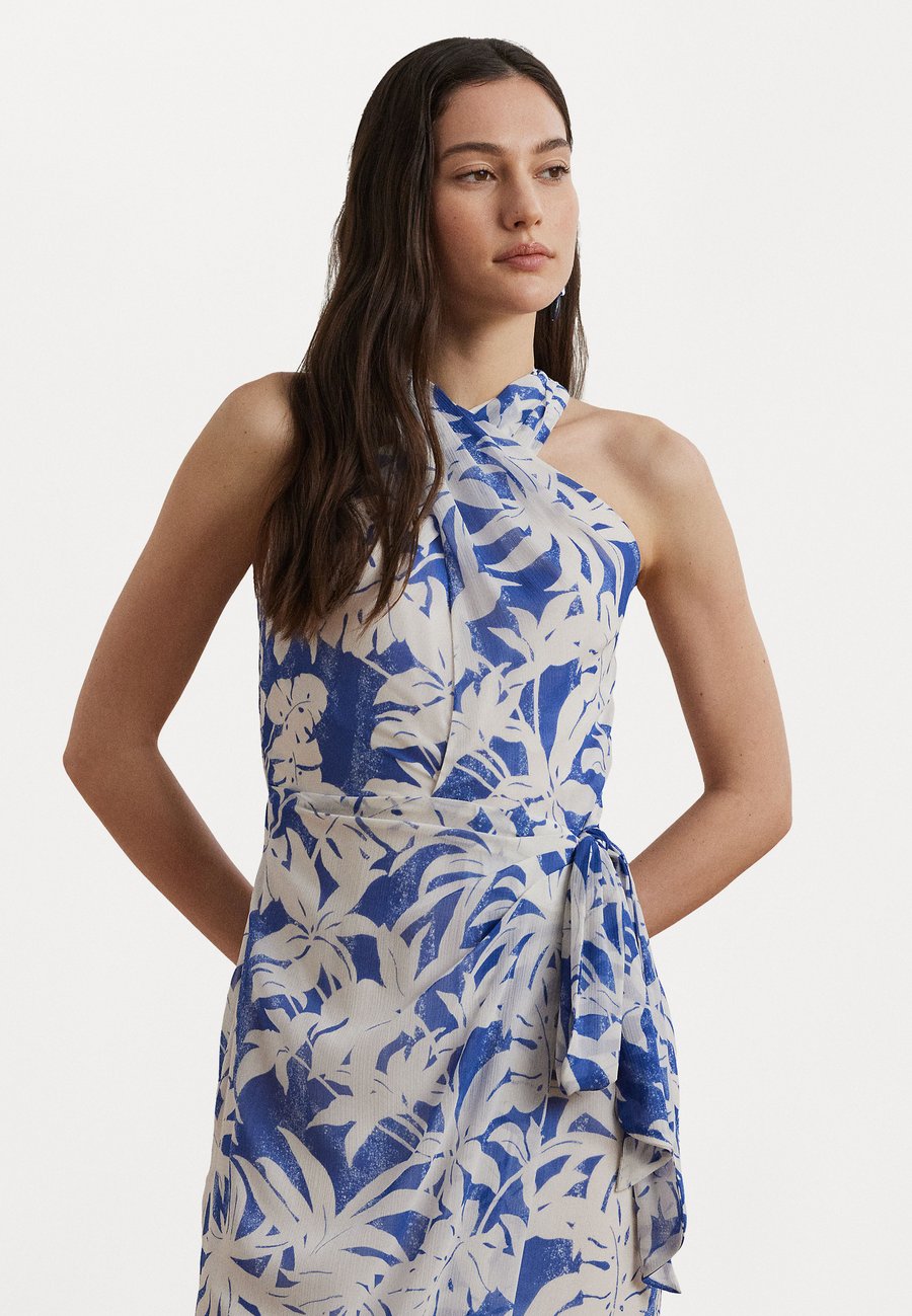 Платье Lauren Ralph Lauren LINDALUS SLEEVELESS GOWN, Blue/White/Blue
Платье Lauren Ralph Lauren LINDALUS SLEEVELESS GOWN, Blue/White/Blue