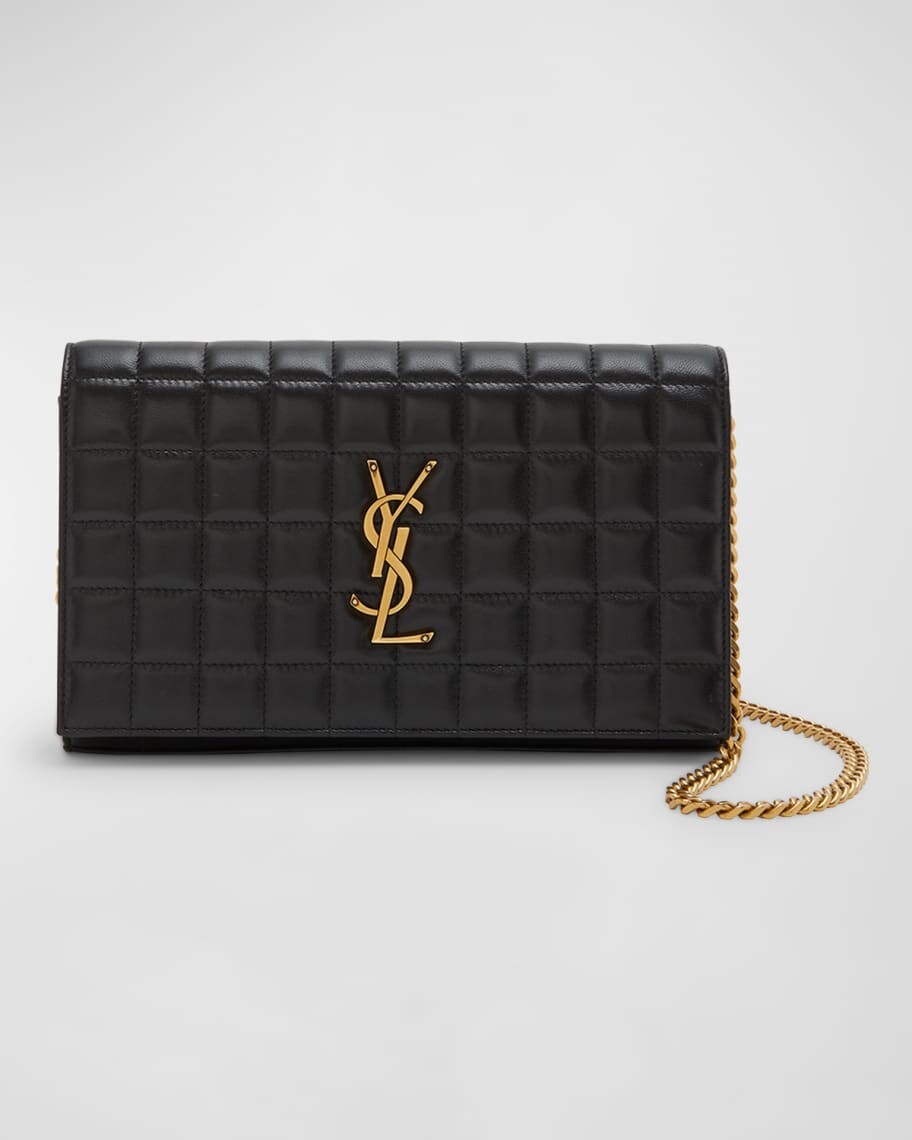 Кошелек Cassandra из стеганой кожи ягненка на цепочке Saint Laurent
Кошелек Cassandra из стеганой кожи ягненка на цепочке Saint Laurent