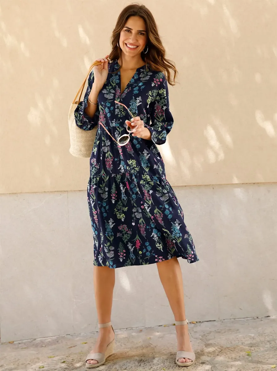 Платье А-силуэта Classic Basics "Платье из джерси", темно-синий
Платье А-силуэта Classic Basics "Платье из джерси", темно-синий