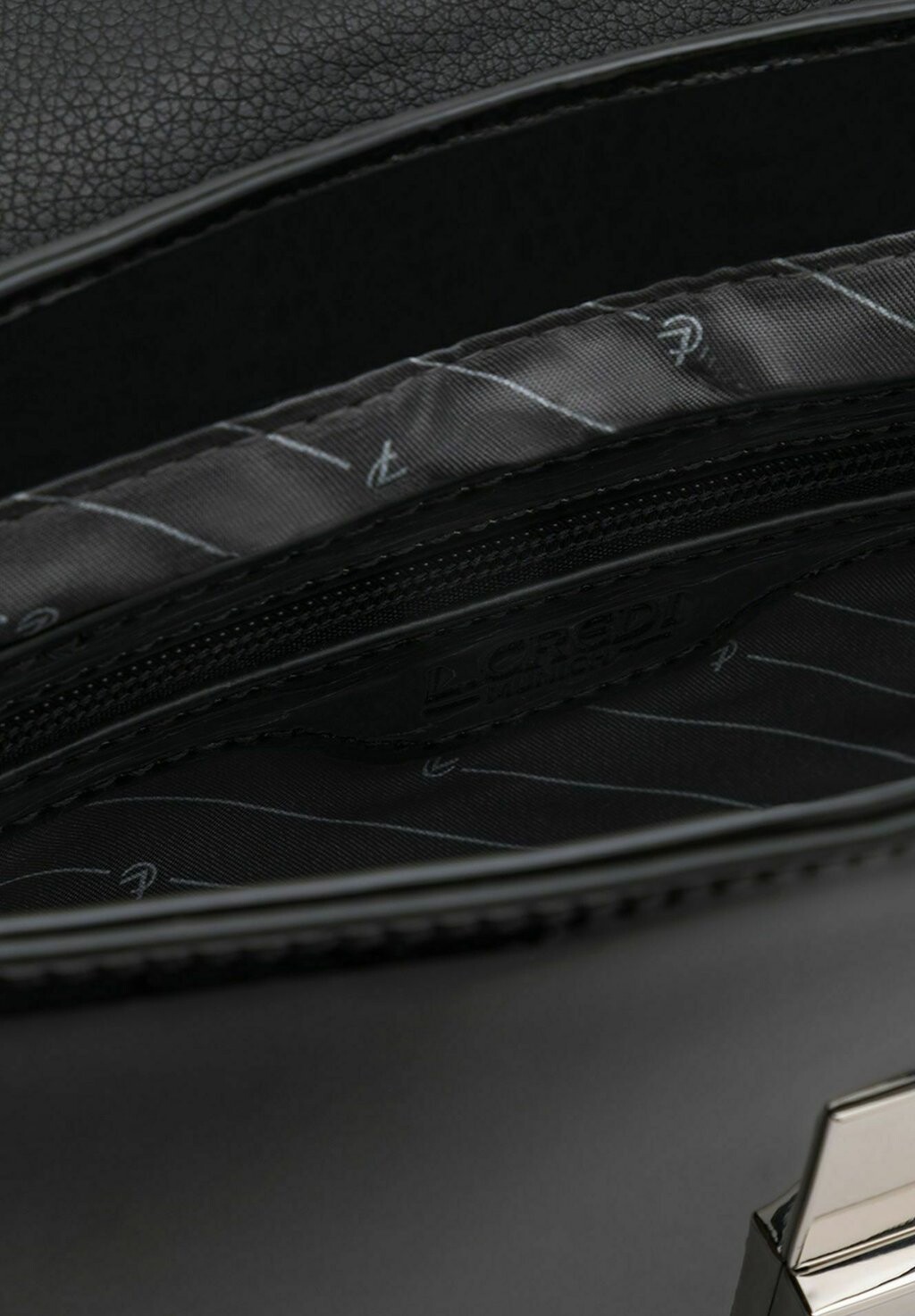 Сумка OSARA L.CREDI, черный
Сумка OSARA L.CREDI, черный