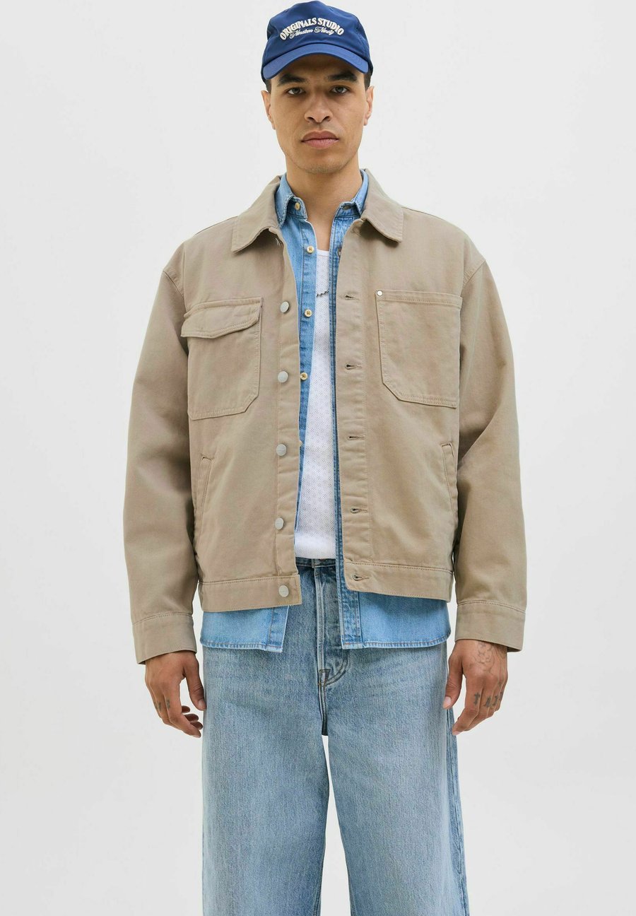 Куртка Jack & Jones Denim jacket, Silver Sage/Mottled Beige
Куртка Jack & Jones Denim jacket, Silver Sage/Mottled Beige