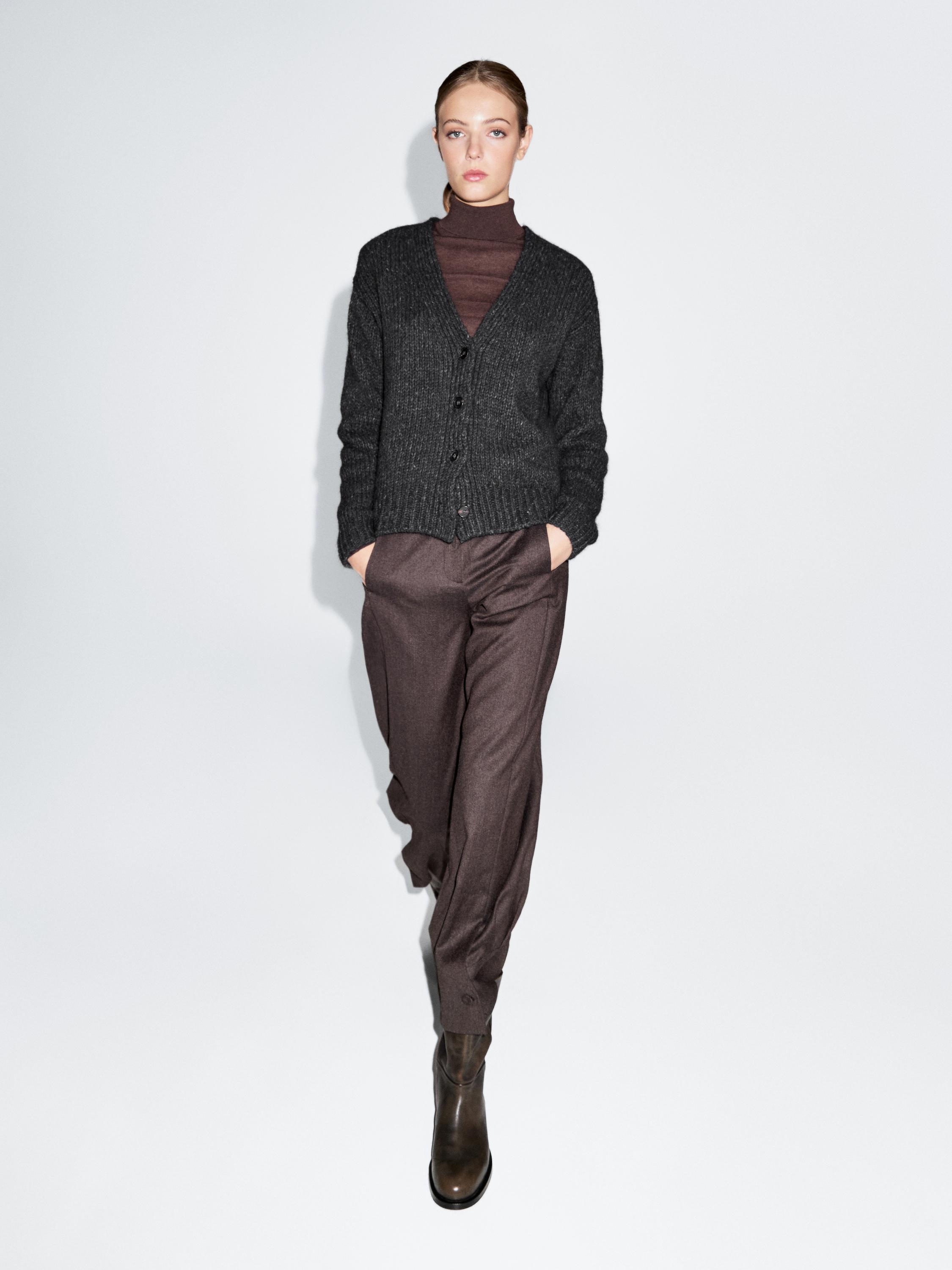 Кардиган из смесовой шерсти с V-образным вырезом Massimo Dutti, темно-синий 
Кардиган из смесовой шерсти с V-образным вырезом Massimo Dutti, темно-синий