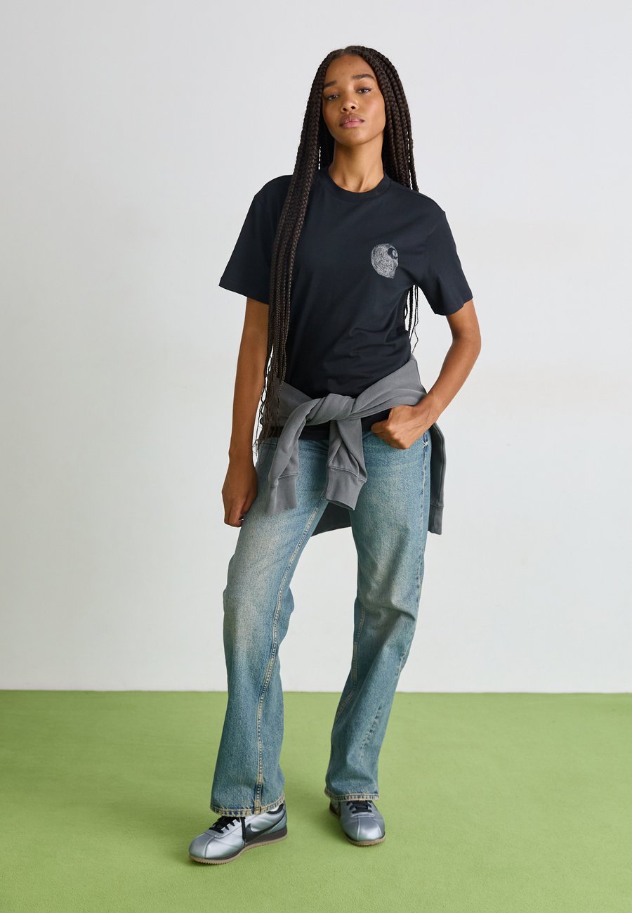 Футболка Carhartt WIP OKNICEOK, Black, Черный, Футболка Carhartt WIP OKNICEOK, Black
Футболка Carhartt WIP OKNICEOK, Black, Черный, Футболка Carhartt WIP OKNICEOK, Black