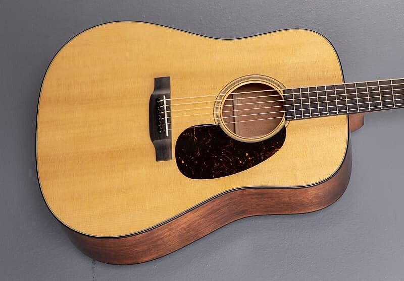 Акустическая гитара Martin D-18 - Satin Natural 
Акустическая гитара Martin D-18 - Satin Natural