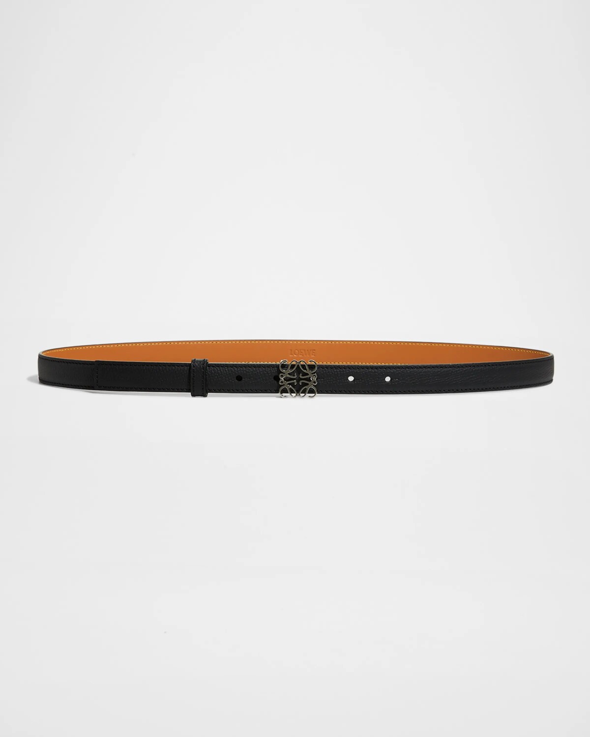Кожаный ремень Анаграмма Loewe, черный/серебряный
Кожаный ремень Анаграмма Loewe, черный/серебряный