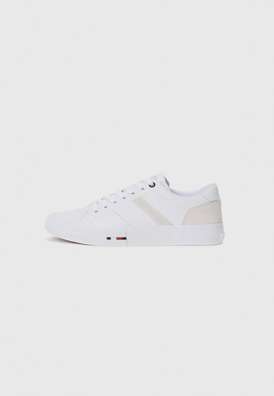 Кроссовки Tommy Hilfiger HI VULC STREET, White
Кроссовки Tommy Hilfiger HI VULC STREET, White