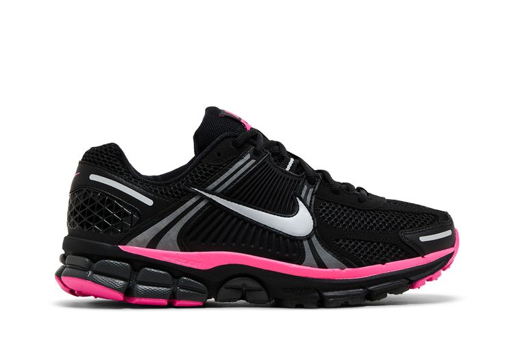 Кроссовки Air Zoom Vomero 5 'Black Pink Blast', черный
Кроссовки Air Zoom Vomero 5 'Black Pink Blast', черный