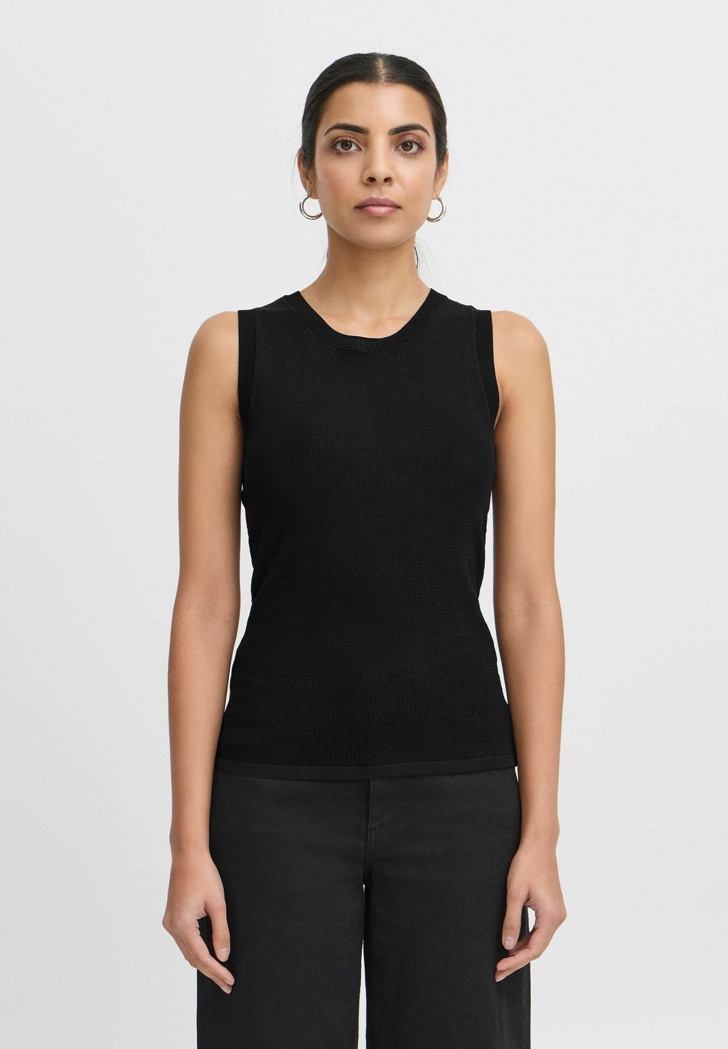 Топ IHDELANY ICHI, черный
Топ IHDELANY ICHI, черный