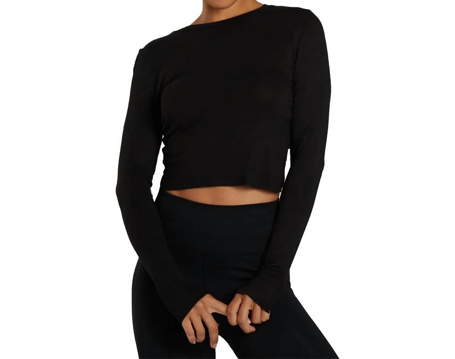 Топ Krista Twistback черного цвета NUX
Топ Krista Twistback черного цвета NUX