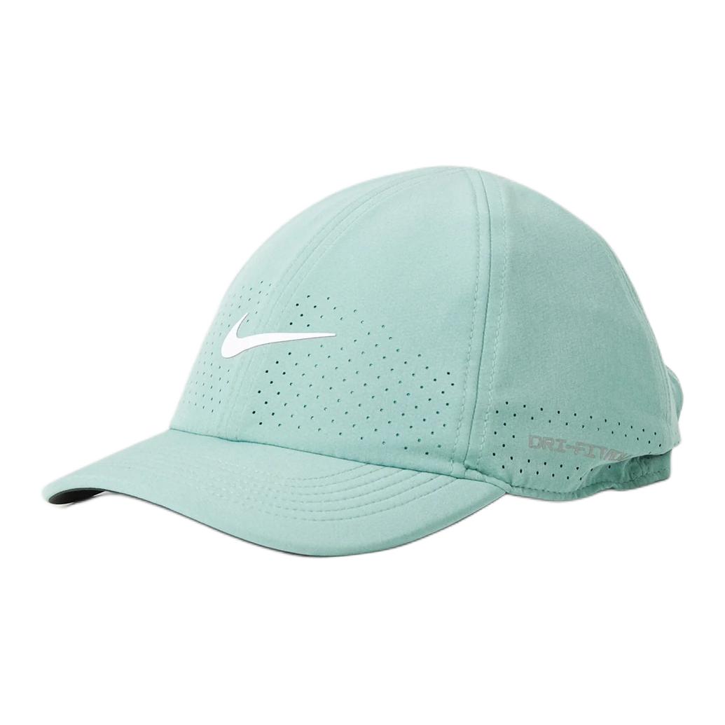 Nike Бейсболка из полиэстера, унисекс, белый
Nike Бейсболка из полиэстера, унисекс, белый