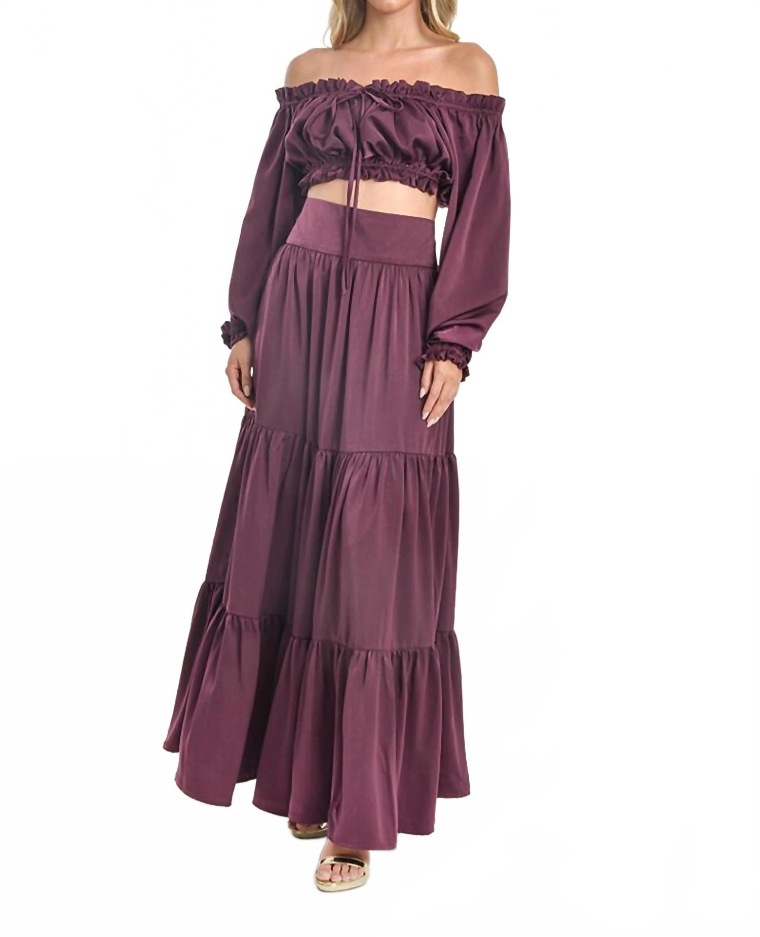 Бордовый комплект с открытыми плечами Steffany Milano
Бордовый комплект с открытыми плечами Steffany Milano