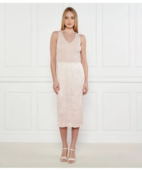 Атласное платье Fernani Boss, розовый
Атласное платье Fernani Boss, розовый