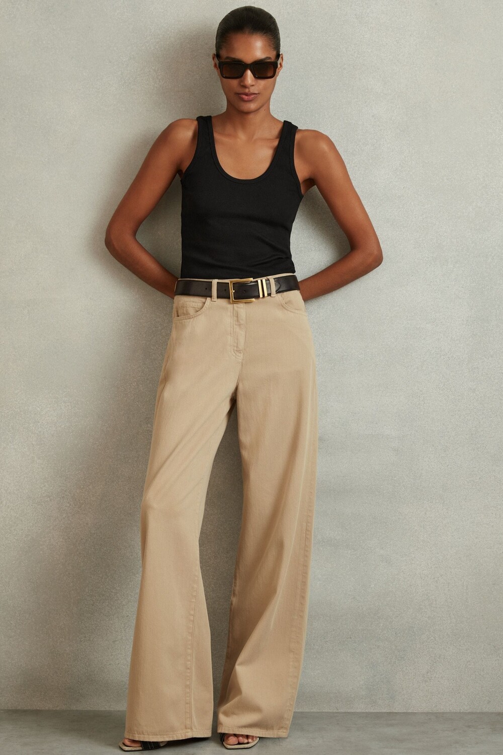 Футболка без рукавов в рубчик из смесового хлопка Reiss, черный
Футболка без рукавов в рубчик из смесового хлопка Reiss, черный