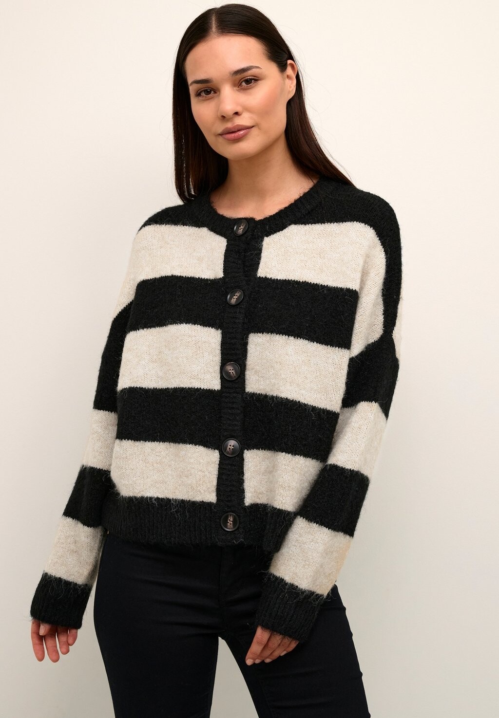 Кардиган CUKIMMY Culture, цвет oyster gray melange
Кардиган CUKIMMY Culture, цвет oyster gray melange