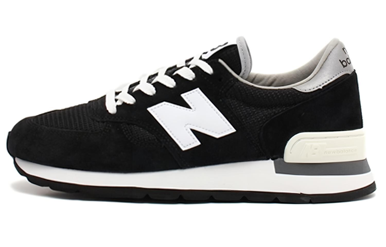 New Balance NB 990 V1 Кроссовки Мужчины
New Balance NB 990 V1 Кроссовки Мужчины