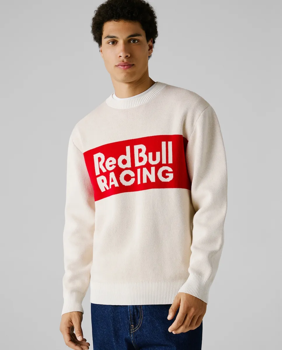 Мужской джемпер с круглым вырезом и большой вышитой надписью Pepe Jeans, кремовый
Мужской джемпер с круглым вырезом и большой вышитой надписью Pepe Jeans, кремовый