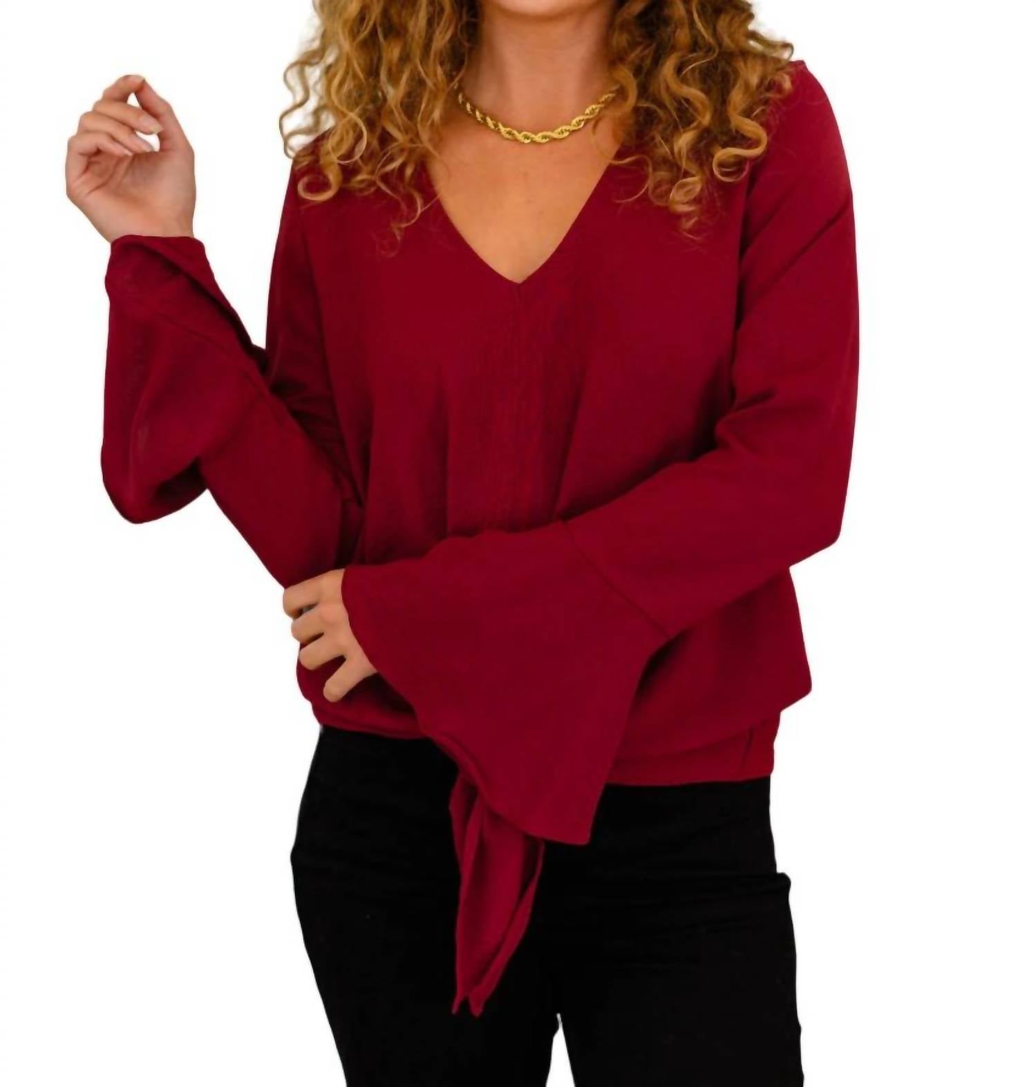 Топ-клеш с бантом красного цвета 143 STORY
Топ-клеш с бантом красного цвета 143 STORY